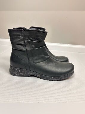 Teva Women's Capistrano Ankle Boot in Black Size US 8.5